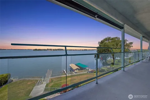 2600 W Marina Drive #5