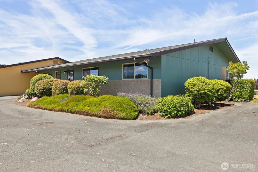 1301 S 3rd Avenue #15A Sequim, WA 98382