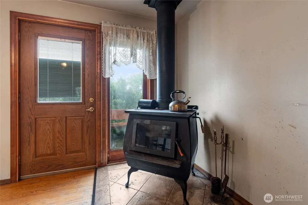 8344 Highway 112 Sekiu, WA 98381
