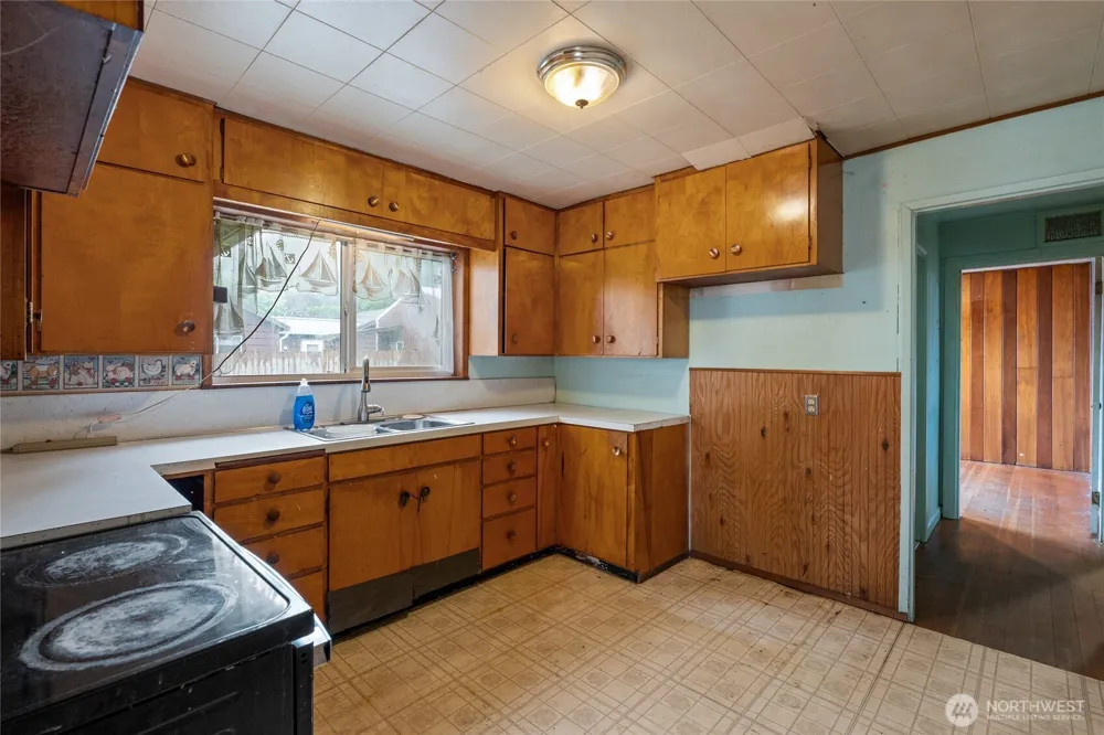 8344 Highway 112 Sekiu, WA 98381