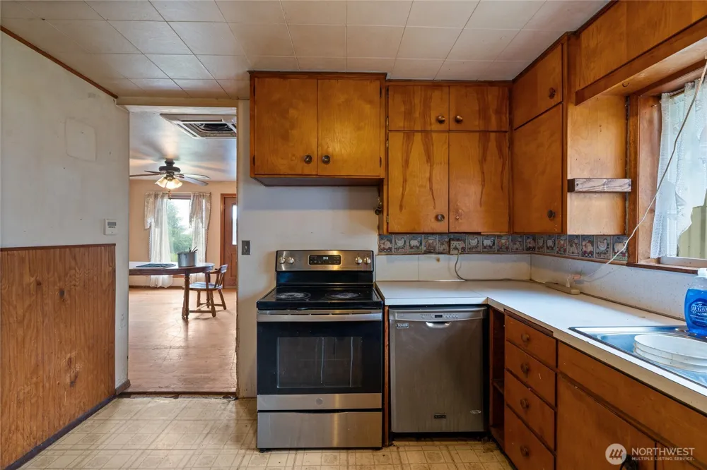 8344 Highway 112 Sekiu, WA 98381