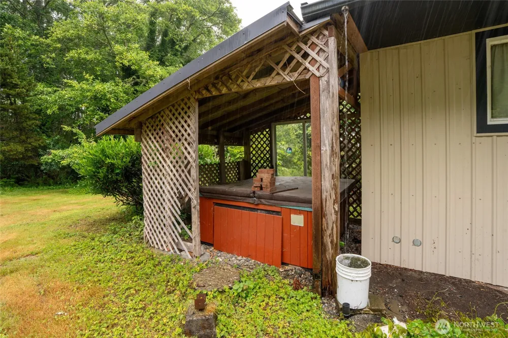 8344 Highway 112 Sekiu, WA 98381