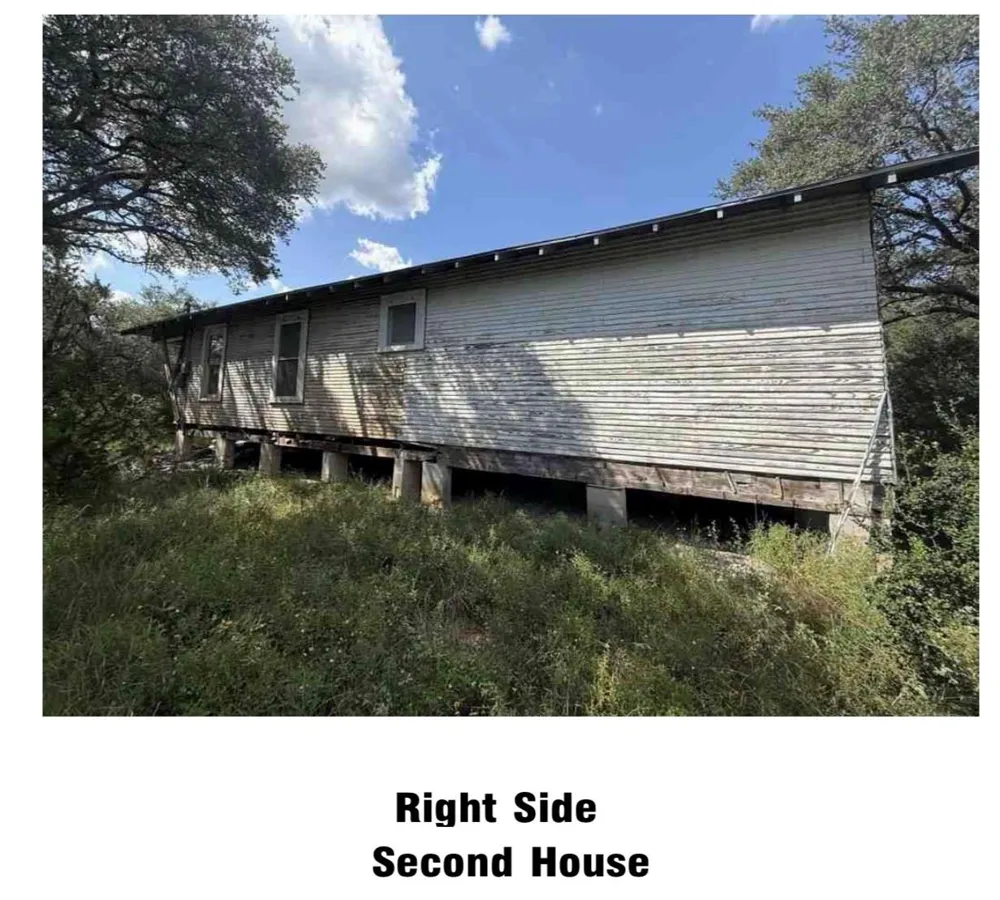 3607 Crawford Road Spicewood, TX 78669