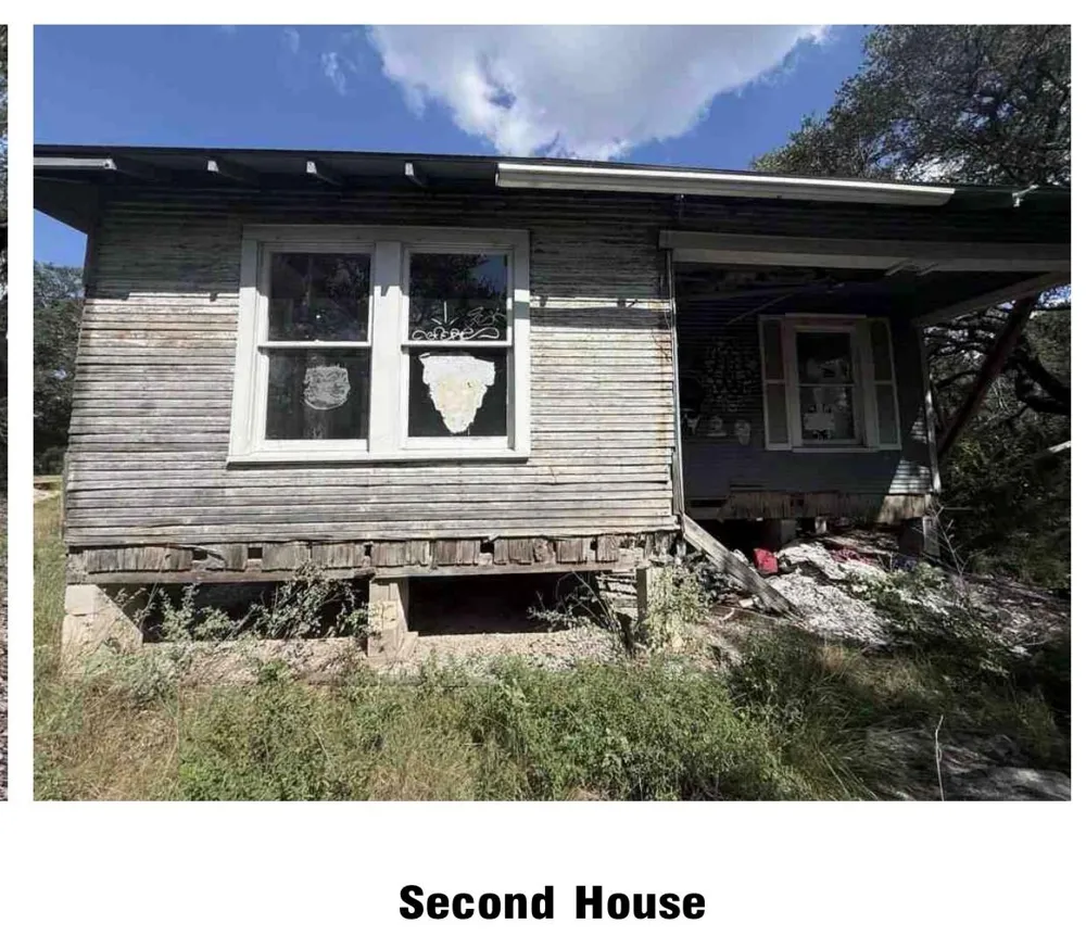 3607 Crawford Road Spicewood, TX 78669