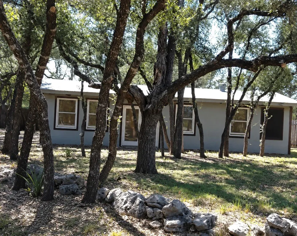3607 Crawford Road Spicewood, TX 78669