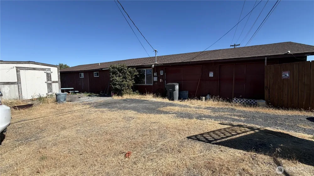 2745 NE Westshore Dr Moses Lake, WA 98837