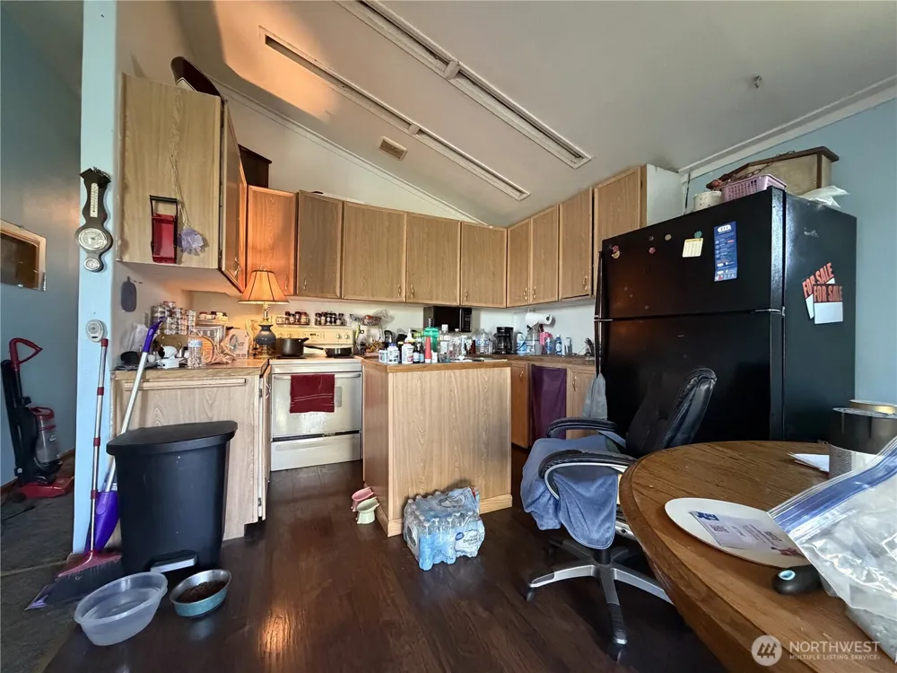 2745 NE Westshore Dr Moses Lake, WA 98837