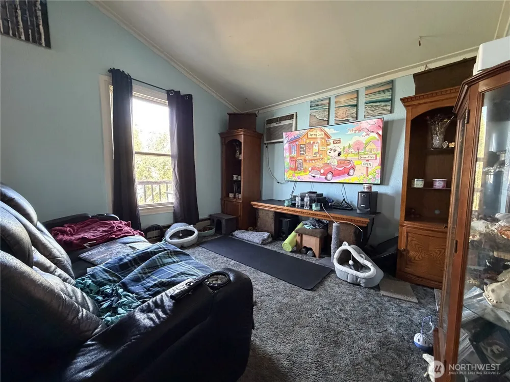 2745 NE Westshore Dr Moses Lake, WA 98837