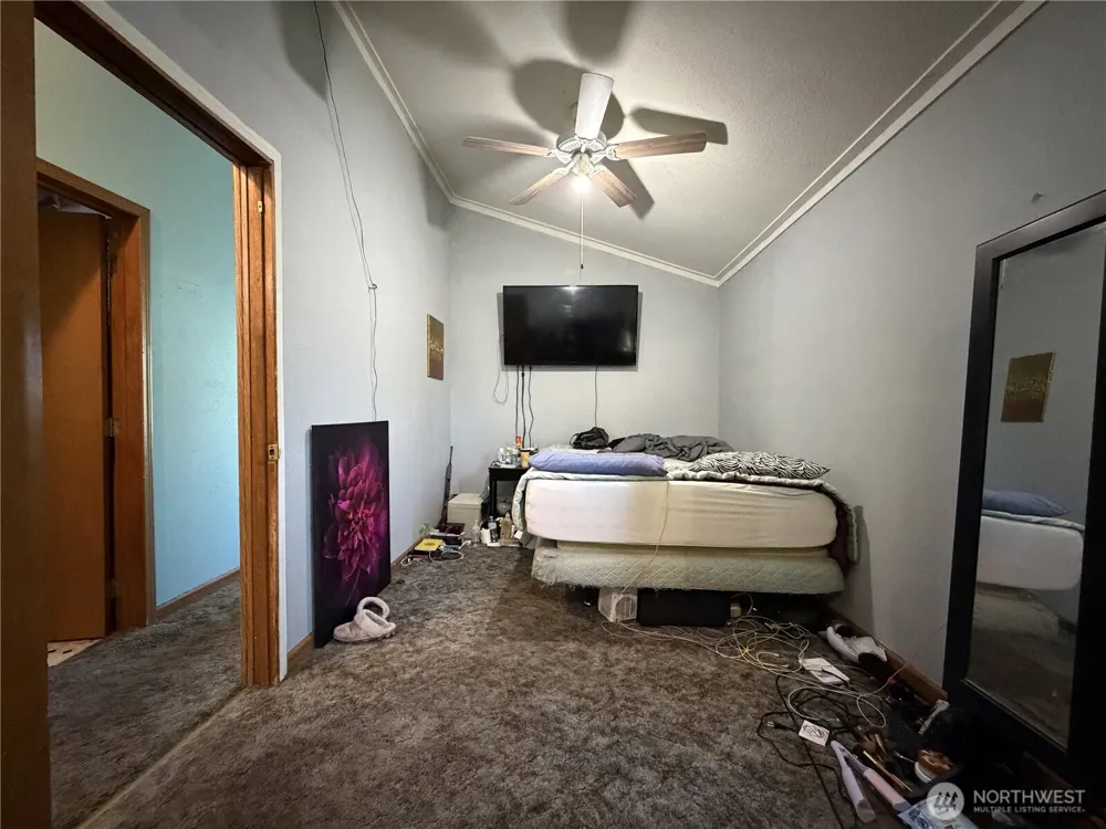 2745 NE Westshore Dr Moses Lake, WA 98837