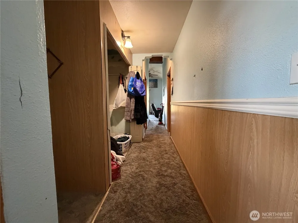 2745 NE Westshore Dr Moses Lake, WA 98837