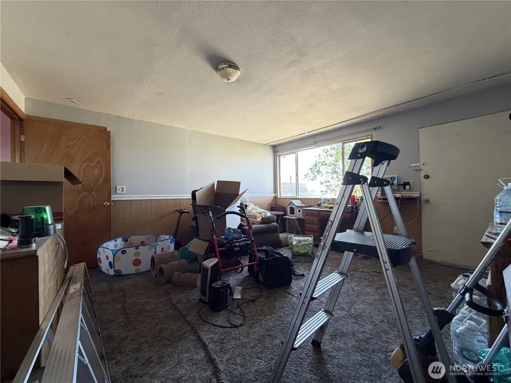 2745 NE Westshore Dr Moses Lake, WA 98837