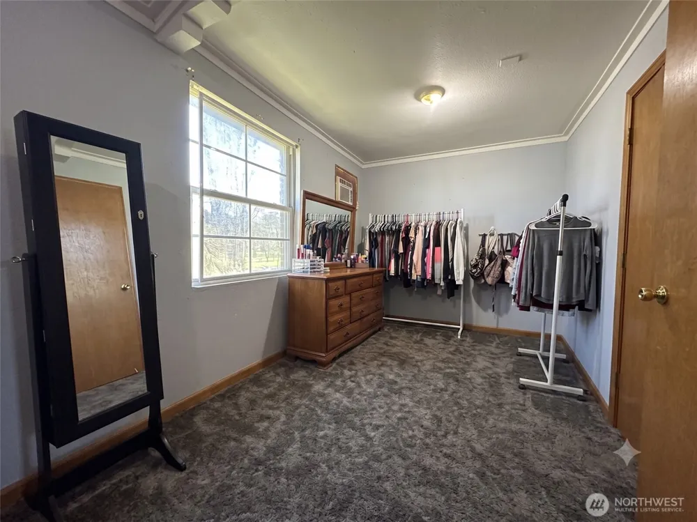 2745 NE Westshore Dr Moses Lake, WA 98837