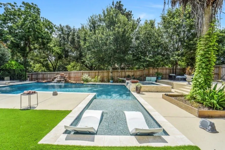 3011 Willow Oak Lane Sealy, TX 77474