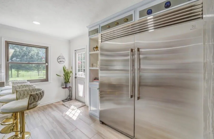 3011 Willow Oak Lane Sealy, TX 77474