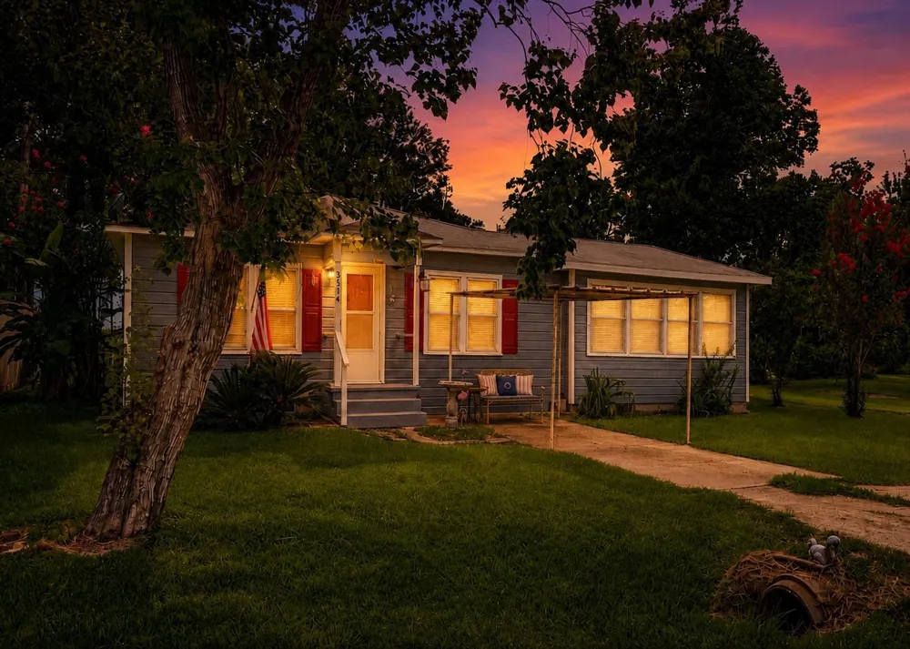 3514 Commerce Street Damon, TX 77430
