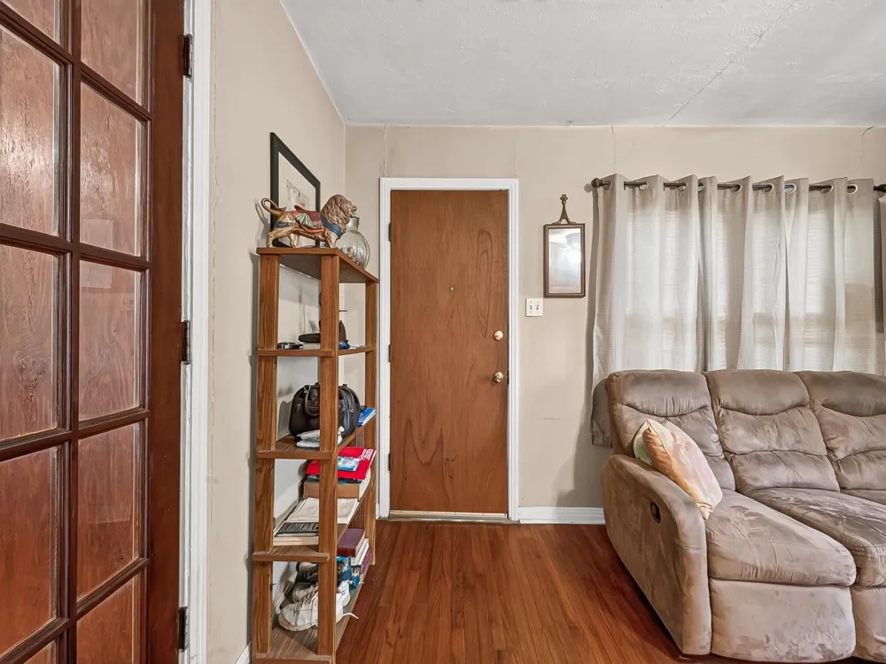 3514 Commerce Street Damon, TX 77430