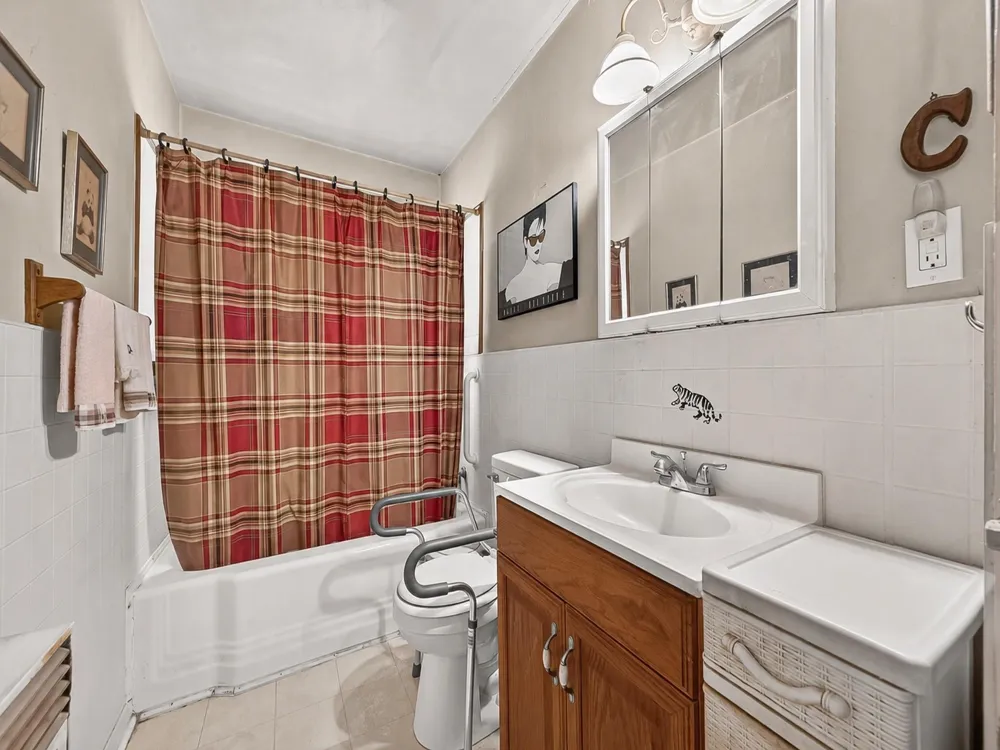 3514 Commerce Street Damon, TX 77430