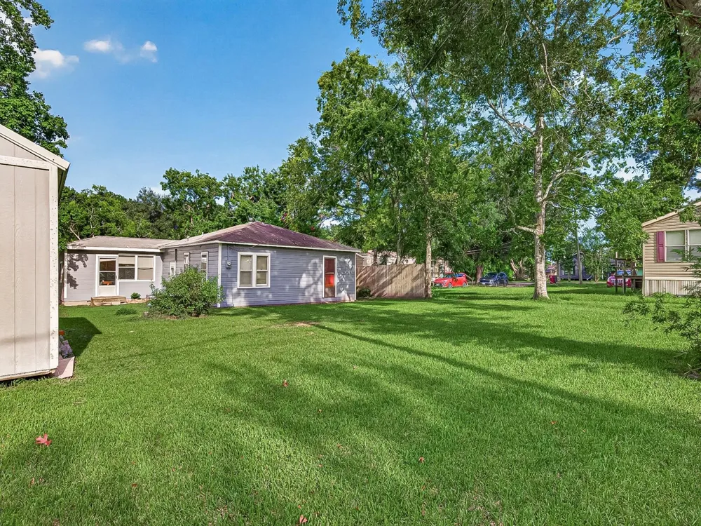 3514 Commerce Street Damon, TX 77430