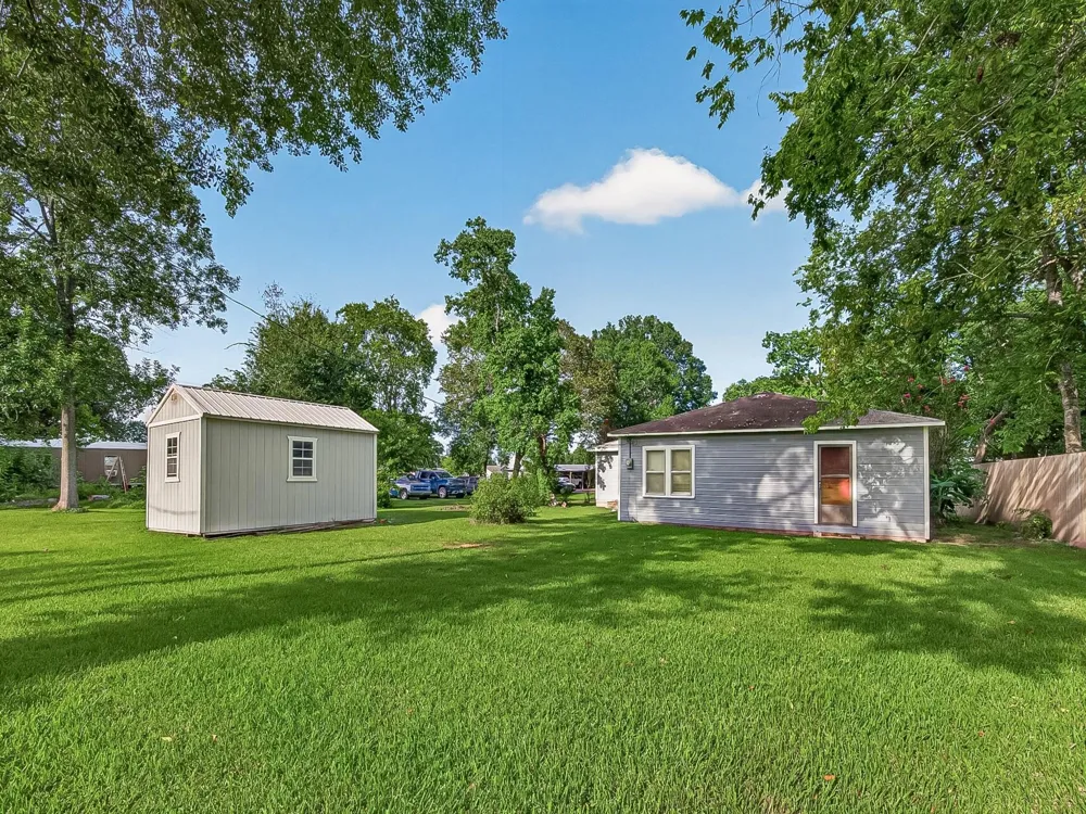 3514 Commerce Street Damon, TX 77430
