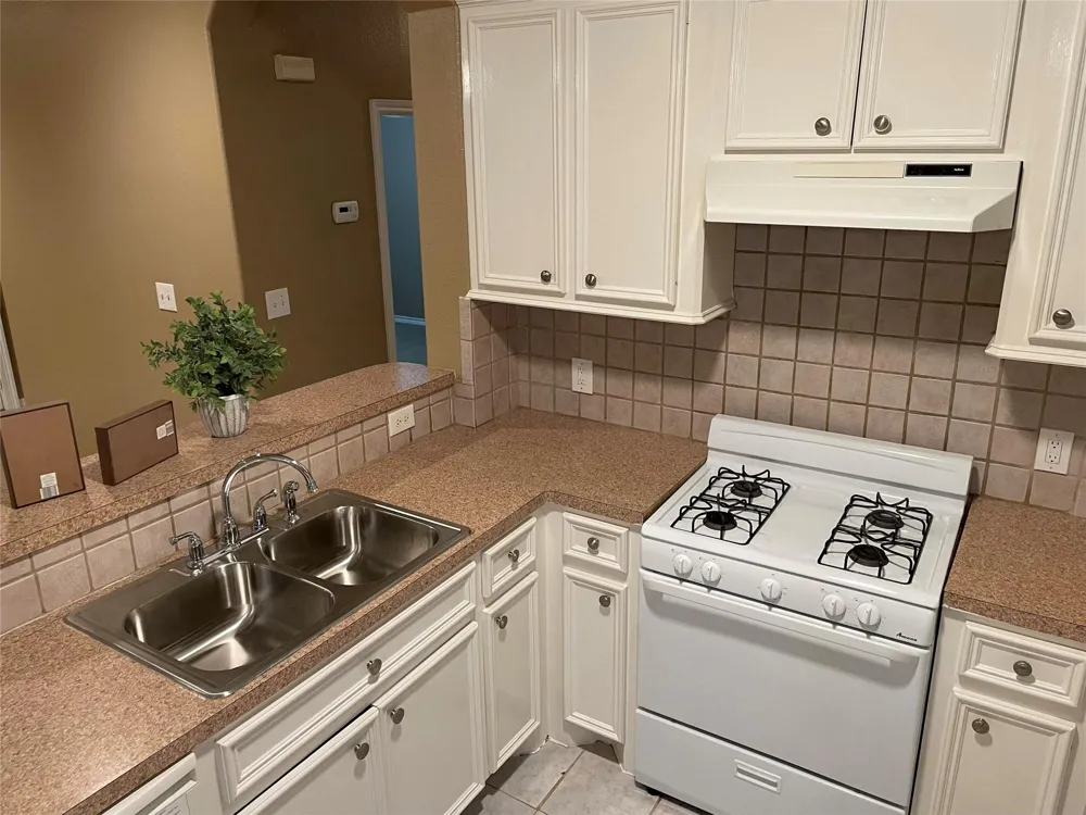 1499 E Dallas Street Conroe, TX 77301