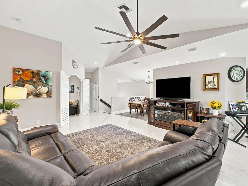 7960 Laina Lane #Unit 3 Boynton Beach, FL 33437