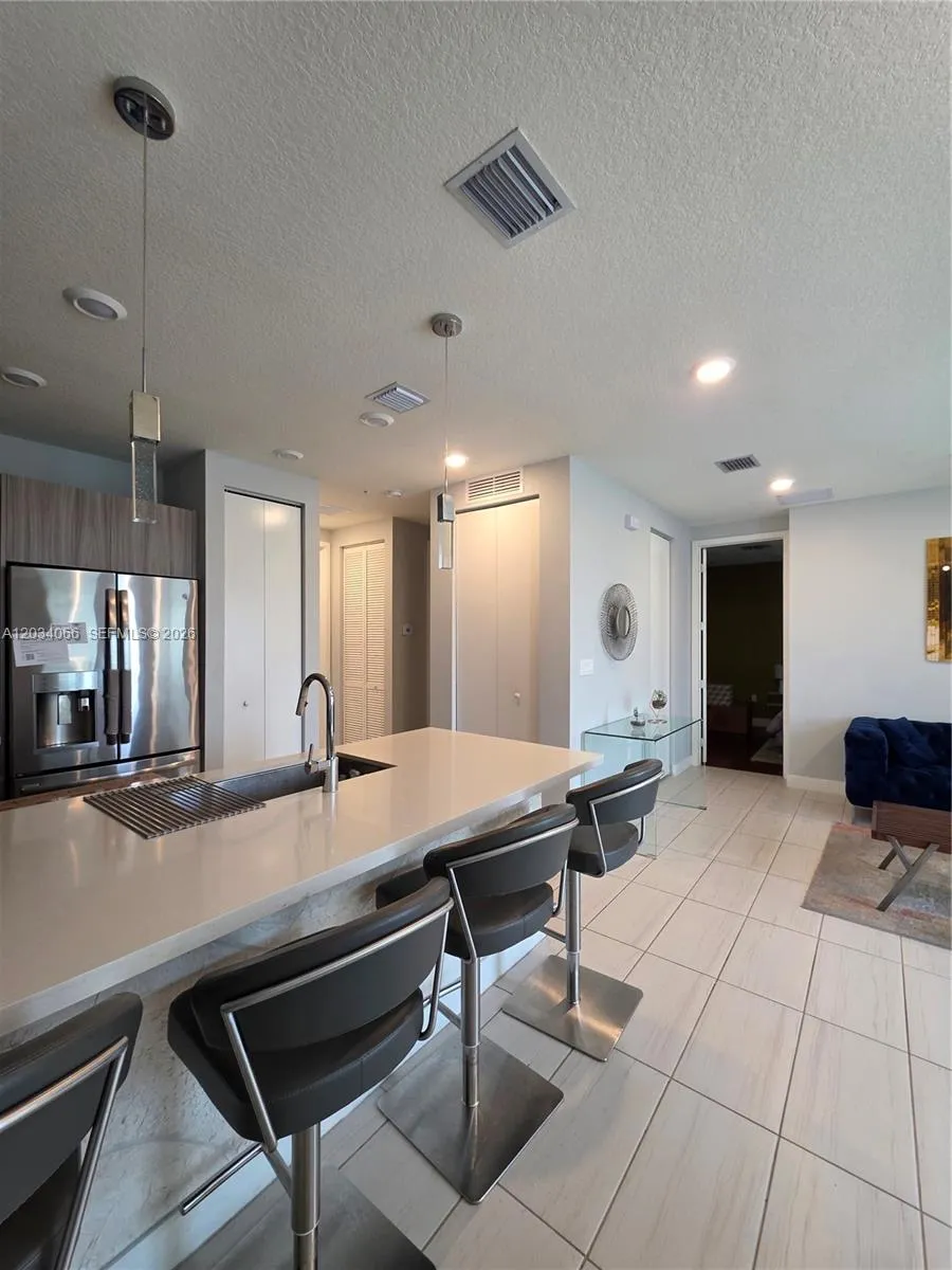 10222 NW 64th Way #302 Doral, FL 33178