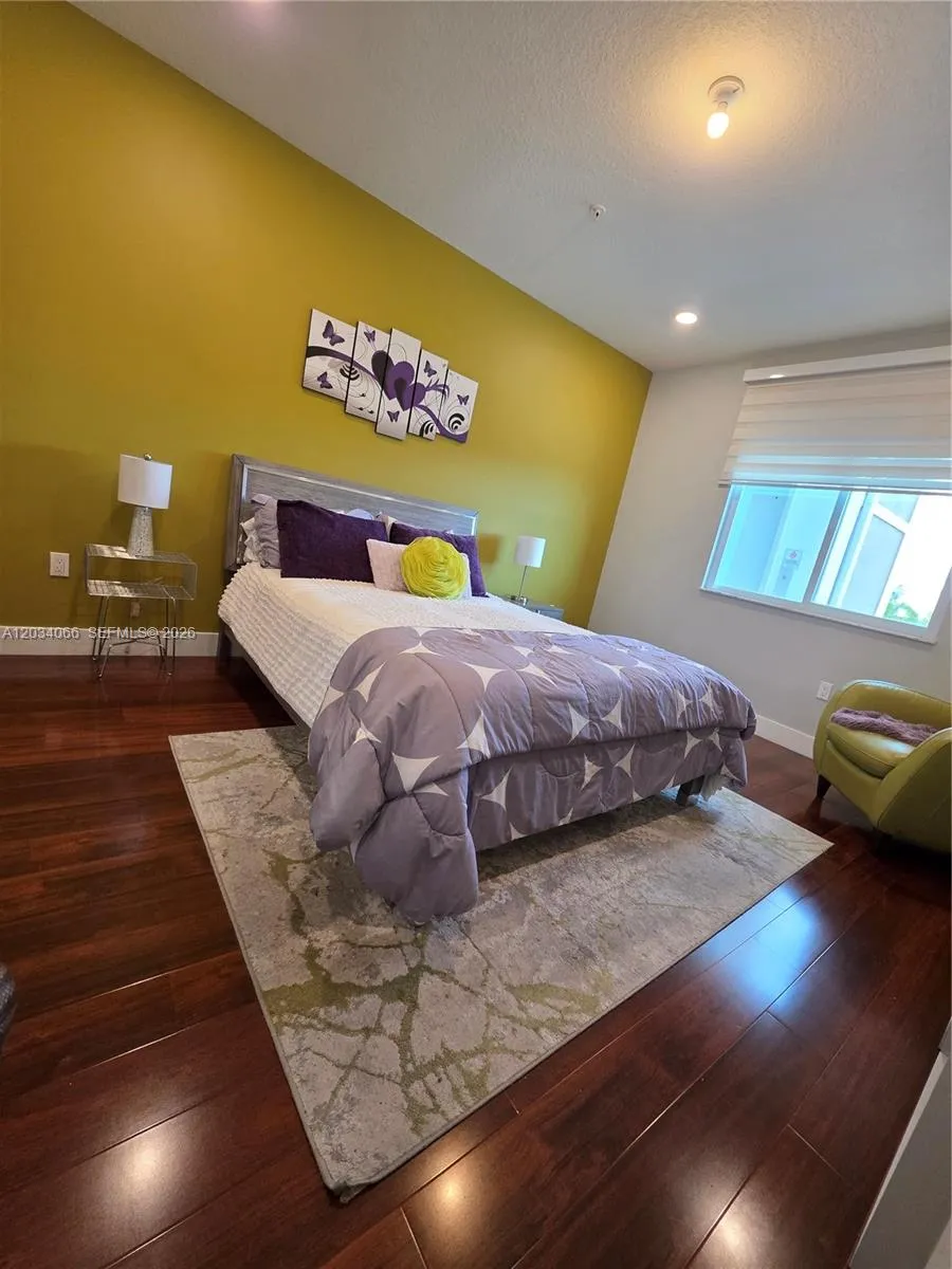 10222 NW 64th Way #302 Doral, FL 33178