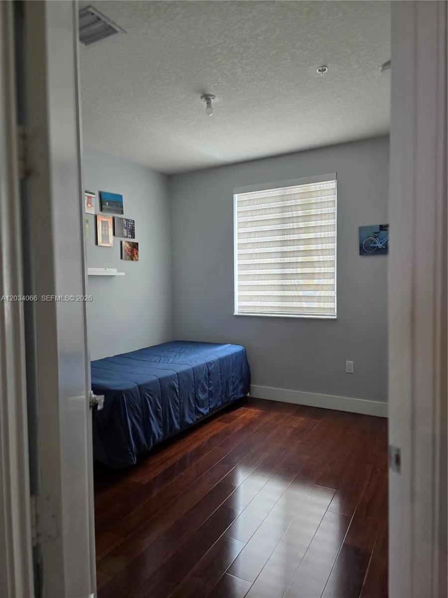 10222 NW 64th Way #302 Doral, FL 33178