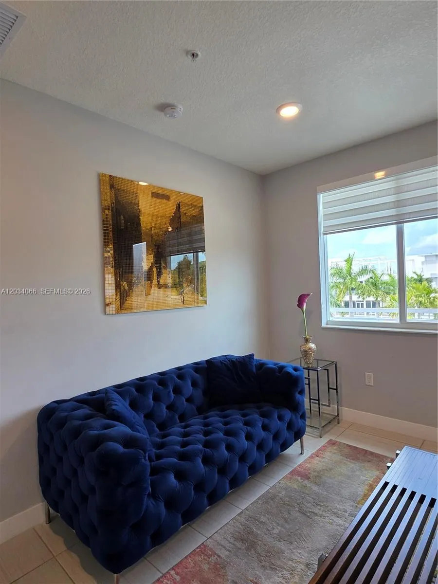 10222 NW 64th Way #302 Doral, FL 33178
