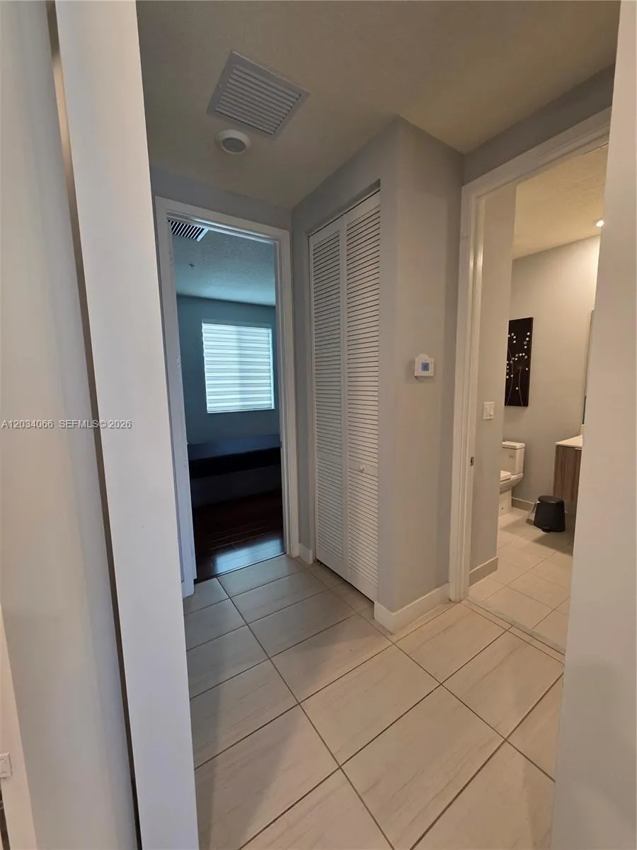 10222 NW 64th Way #302 Doral, FL 33178