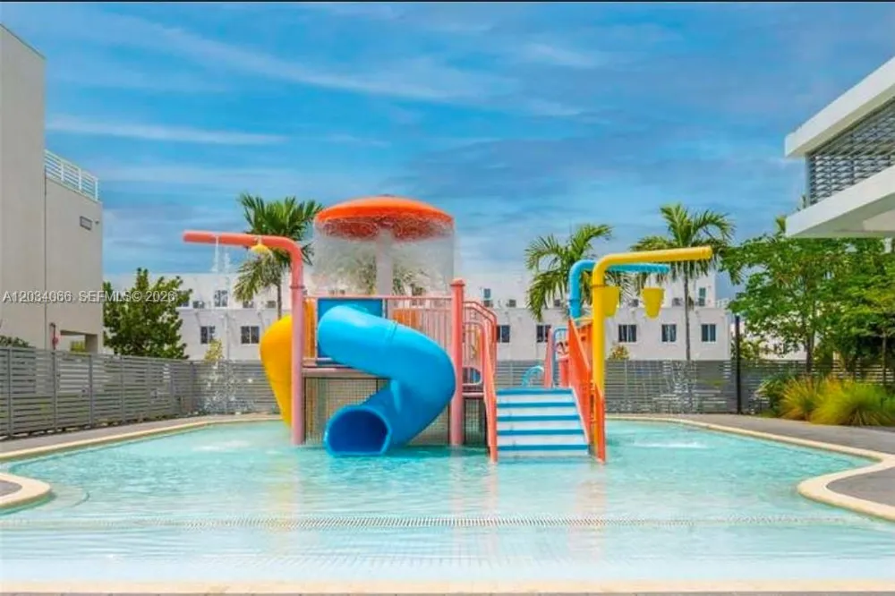 10222 NW 64th Way #302 Doral, FL 33178