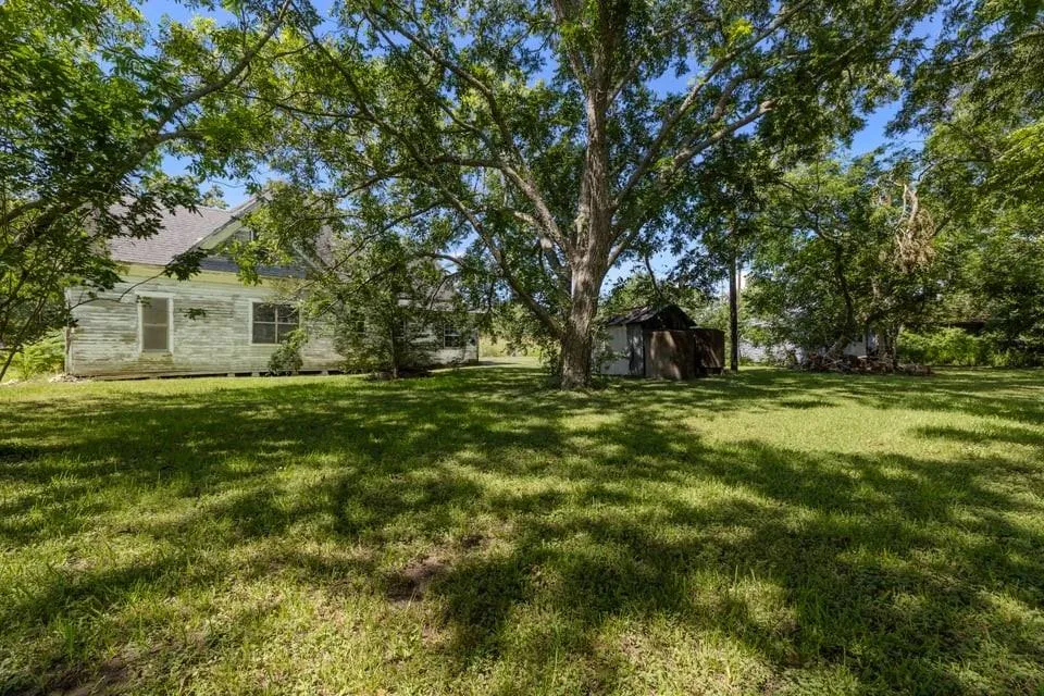 23378 State Highway 35 S Palacios, TX 77465