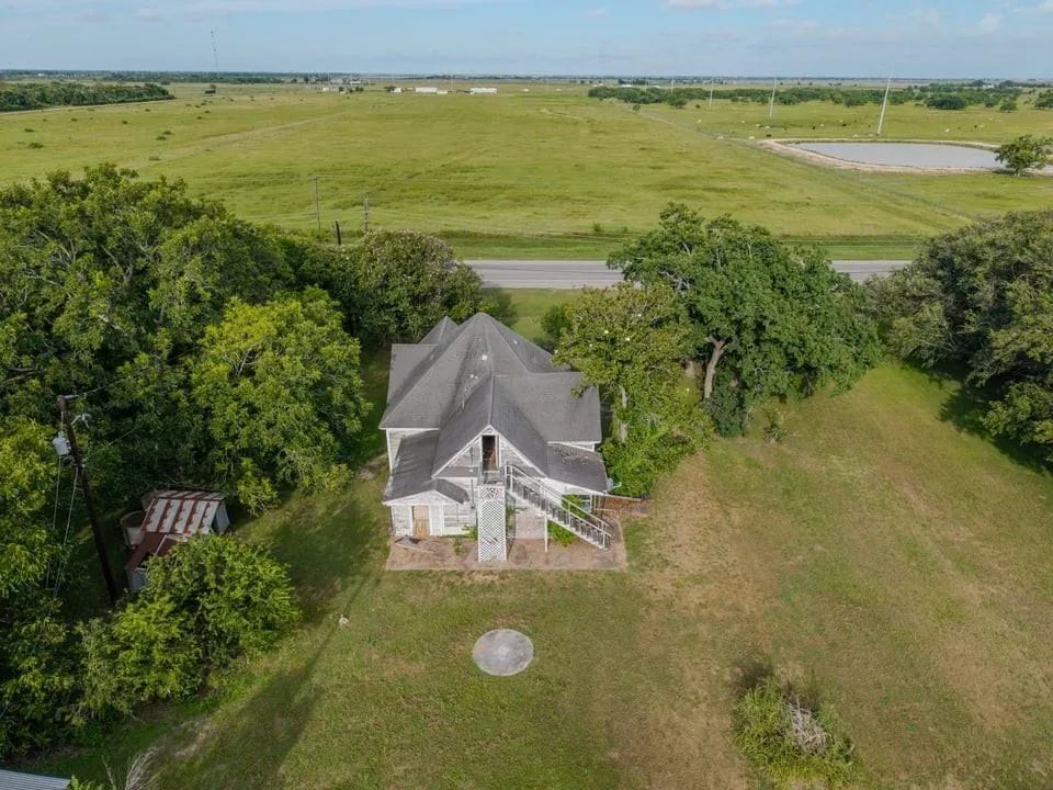 23378 State Highway 35 S Palacios, TX 77465
