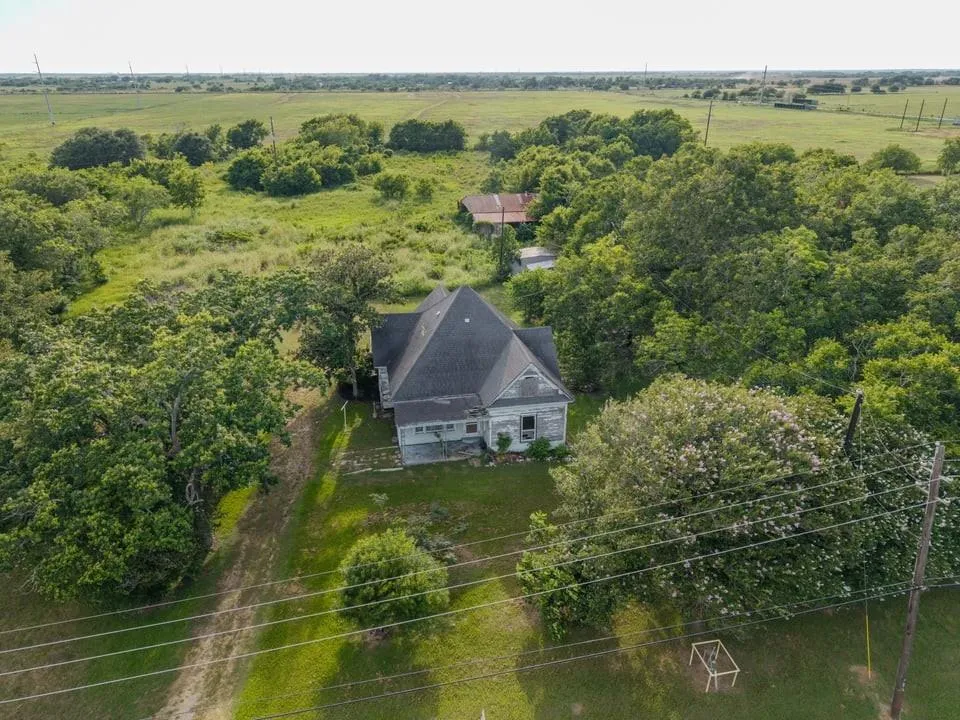 23378 State Highway 35 S Palacios, TX 77465