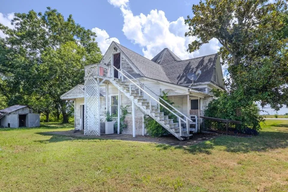 23378 State Highway 35 S Palacios, TX 77465