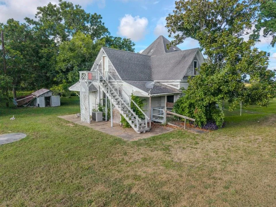 23378 State Highway 35 S Palacios, TX 77465