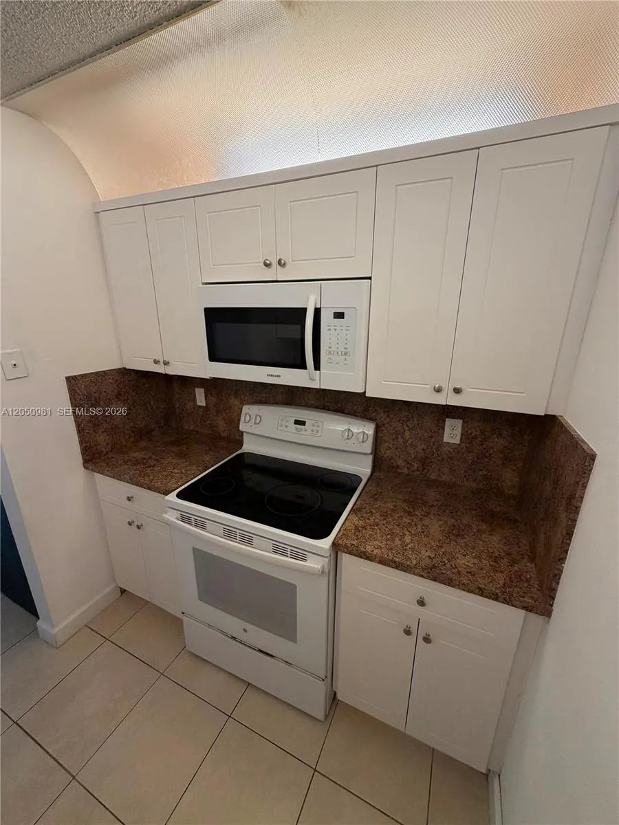 8200 SW 210th St #303 Cutler Bay, FL 33189