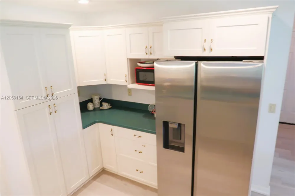 2010 2010 everlast terrace Sebring, FL 33875
