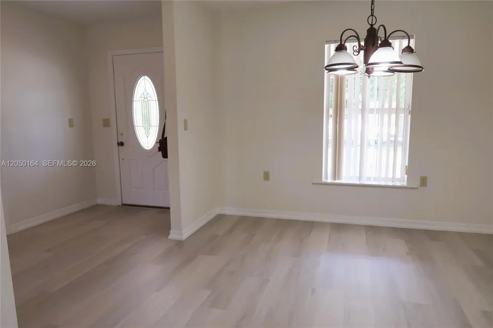 2010 2010 everlast terrace Sebring, FL 33875