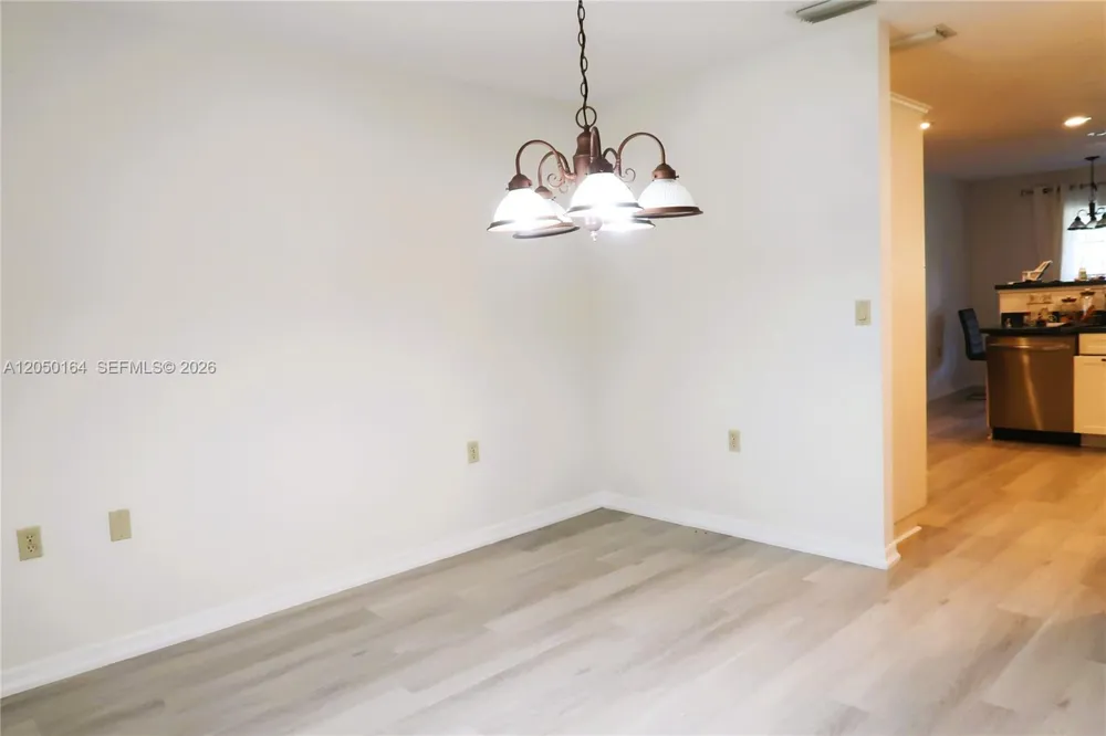 2010 2010 everlast terrace Sebring, FL 33875