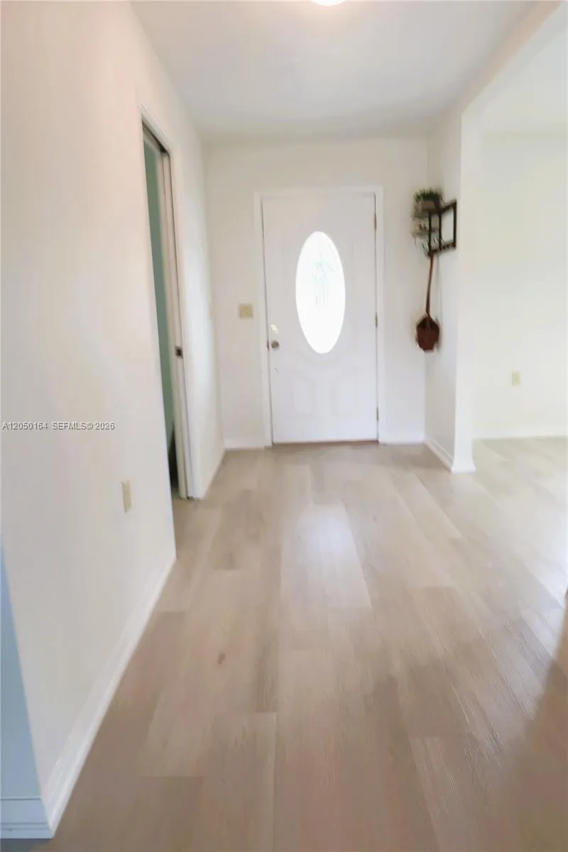 2010 2010 everlast terrace Sebring, FL 33875