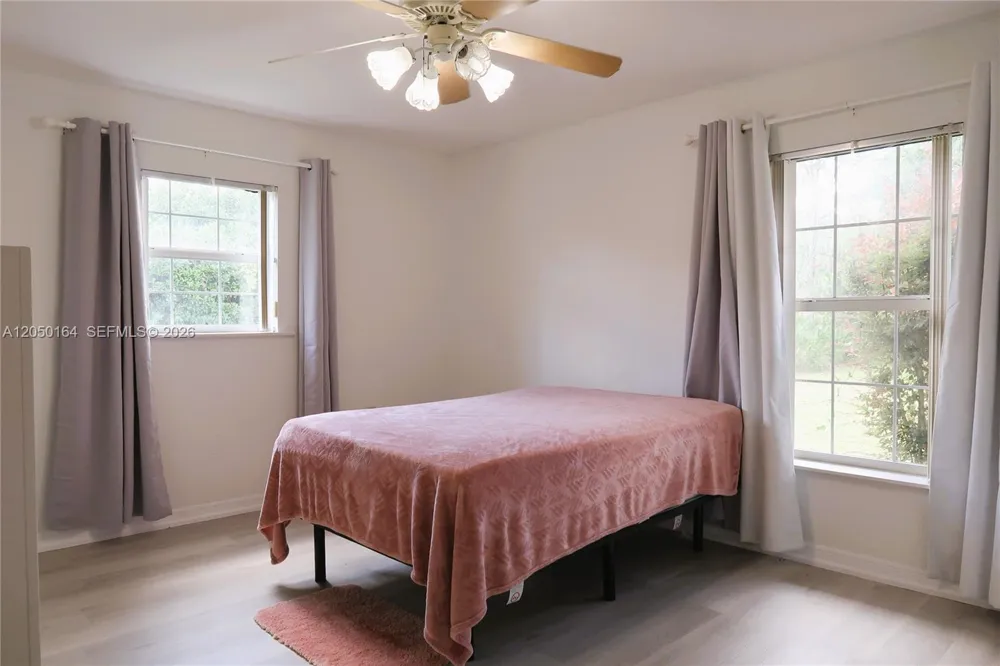 2010 2010 everlast terrace Sebring, FL 33875