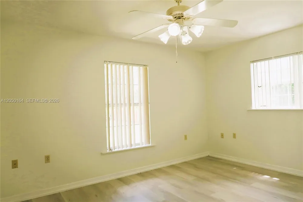 2010 2010 everlast terrace Sebring, FL 33875