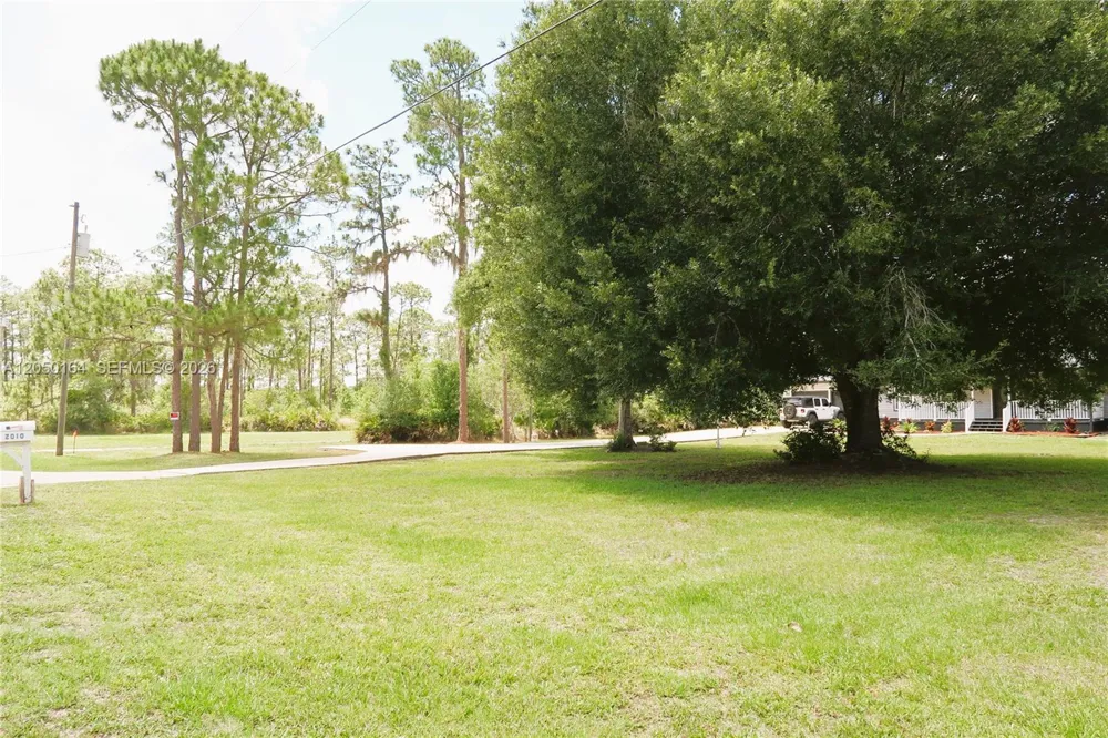2010 2010 everlast terrace Sebring, FL 33875