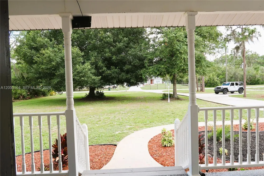 2010 2010 everlast terrace Sebring, FL 33875