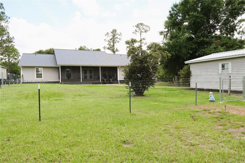 2010 2010 everlast terrace Sebring, FL 33875