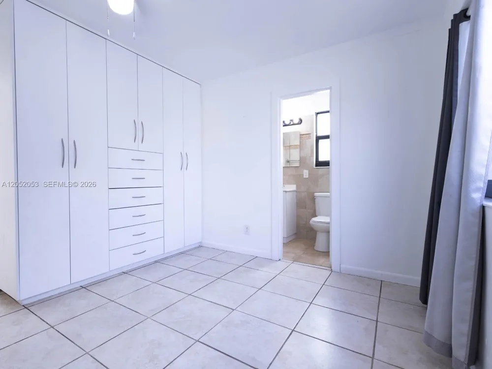 1600 NW 29th Ave Miami, FL 33125