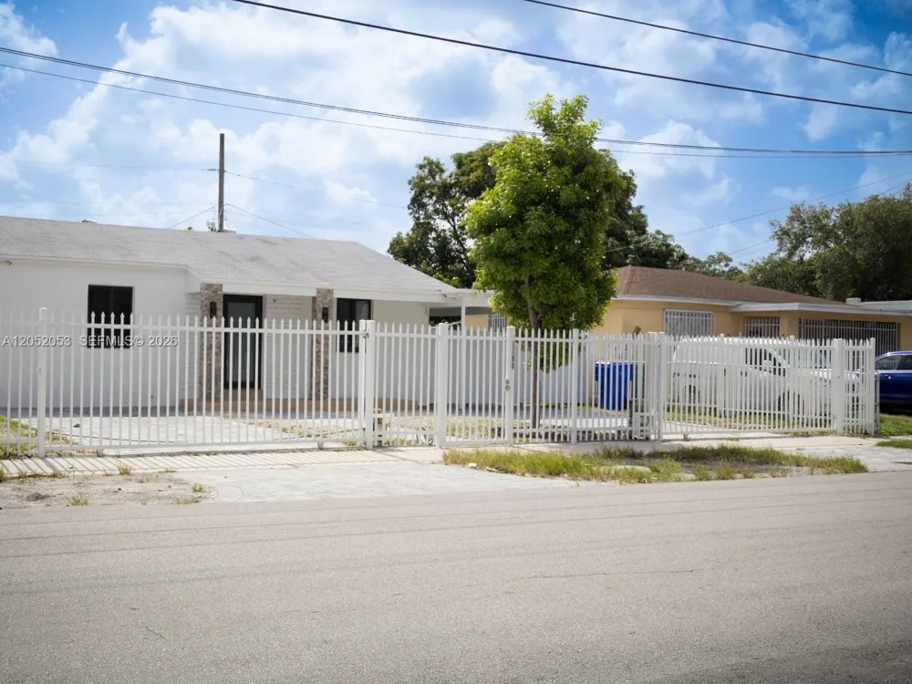 1600 NW 29th Ave Miami, FL 33125