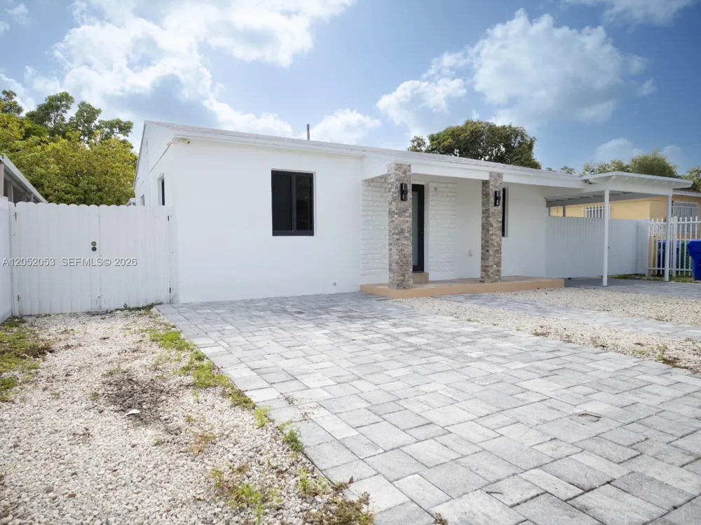 1600 NW 29th Ave Miami, FL 33125