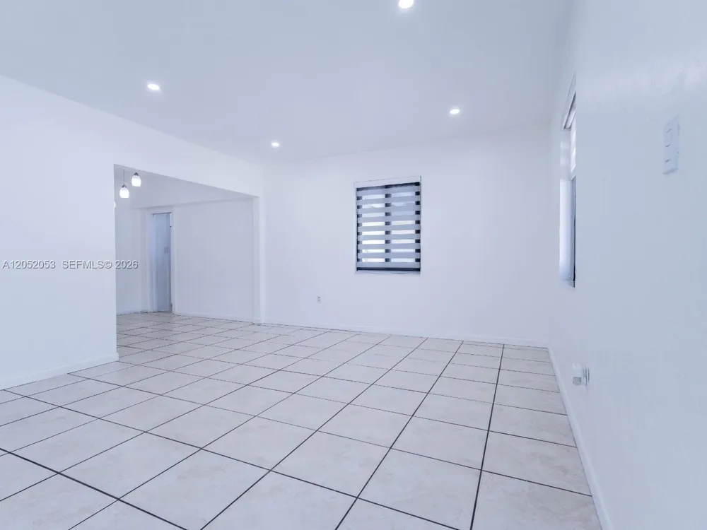 1600 NW 29th Ave Miami, FL 33125